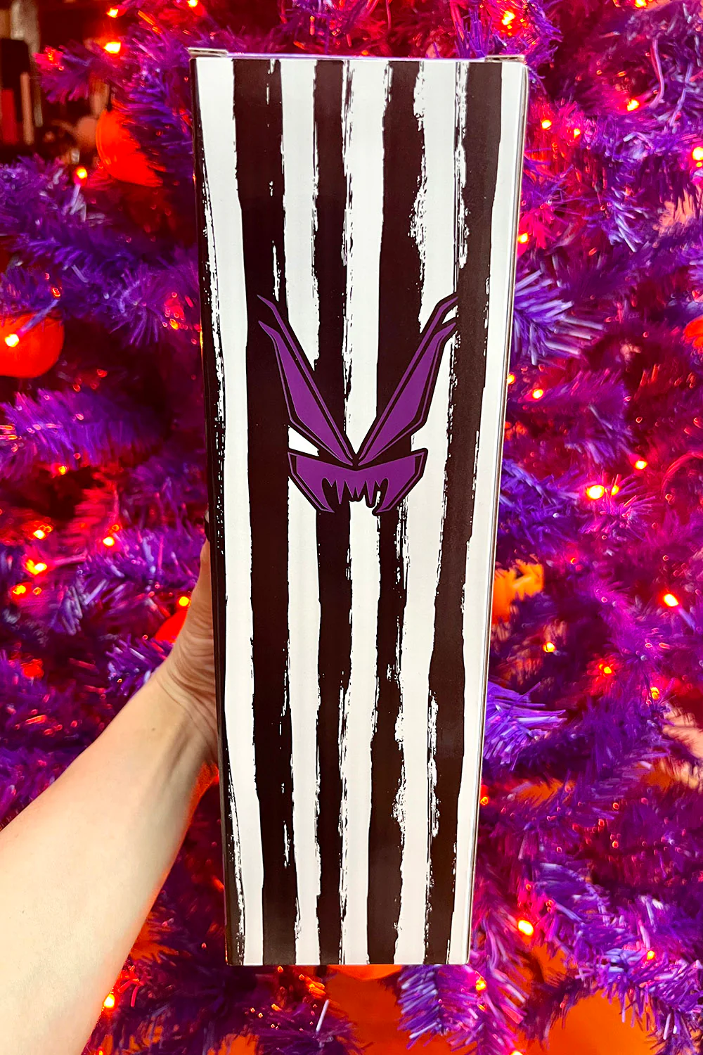 Medusa 24 Oz Water Bottle Tumbler - Image 12