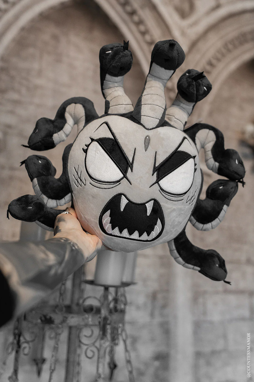 Medusa's Head Plush Toy - Image 2