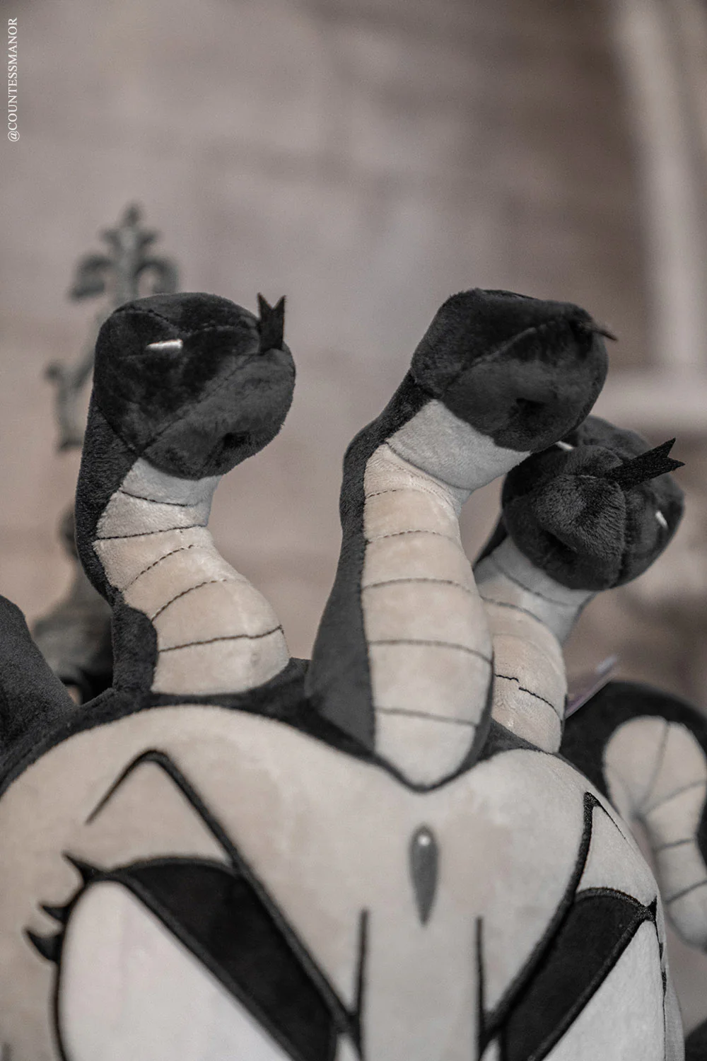 Medusa's Head Plush Toy - Image 4