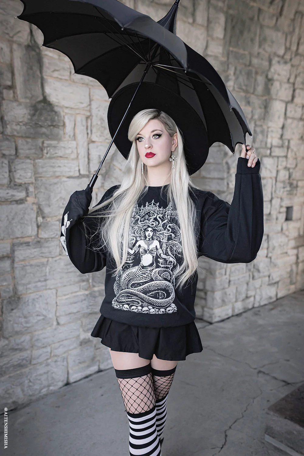 Medusa's Throne T-shirt - Image 13