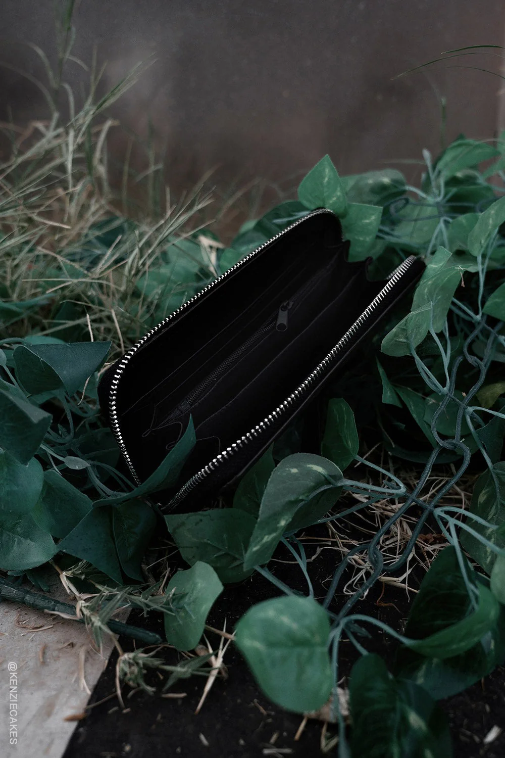 Midnight Bats Wallet [Purple] - Image 4