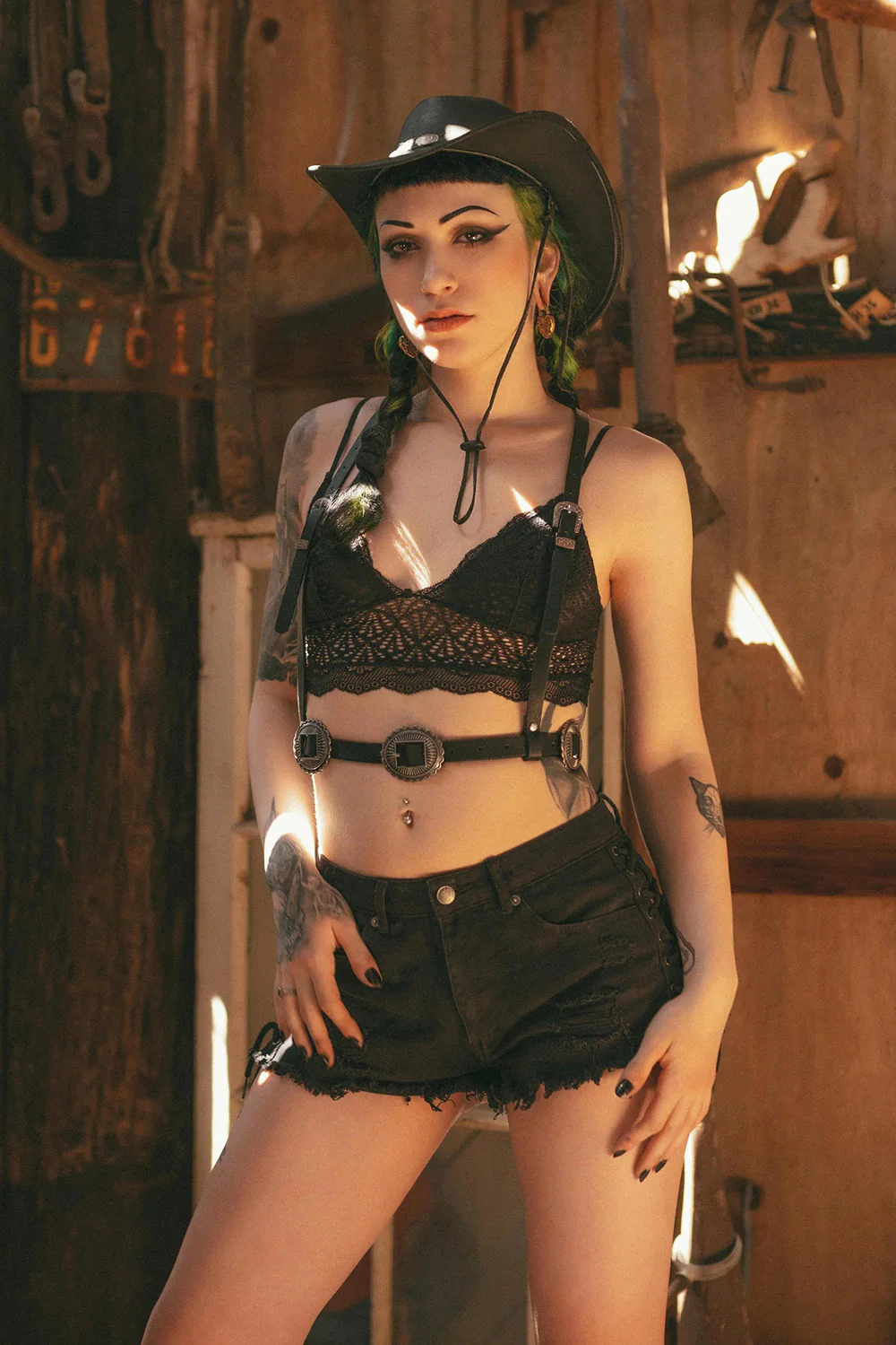 Mojave Poison Western Goth Conch Harness - Image 6