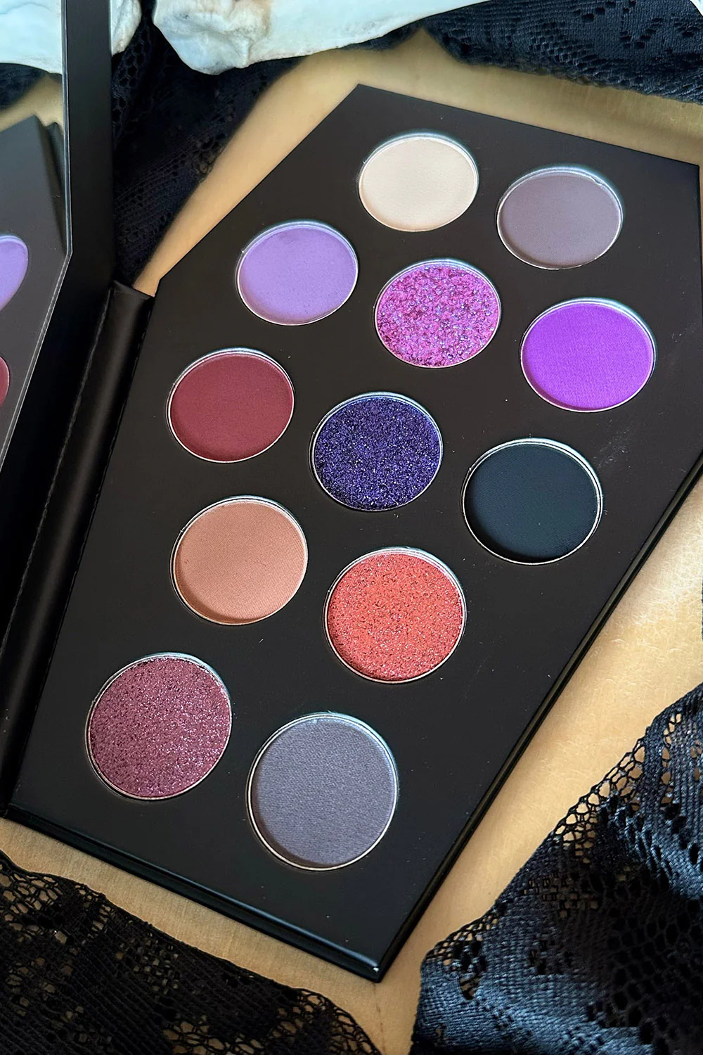 Moon Goddess Coffin Eyeshadow Palette - Image 4
