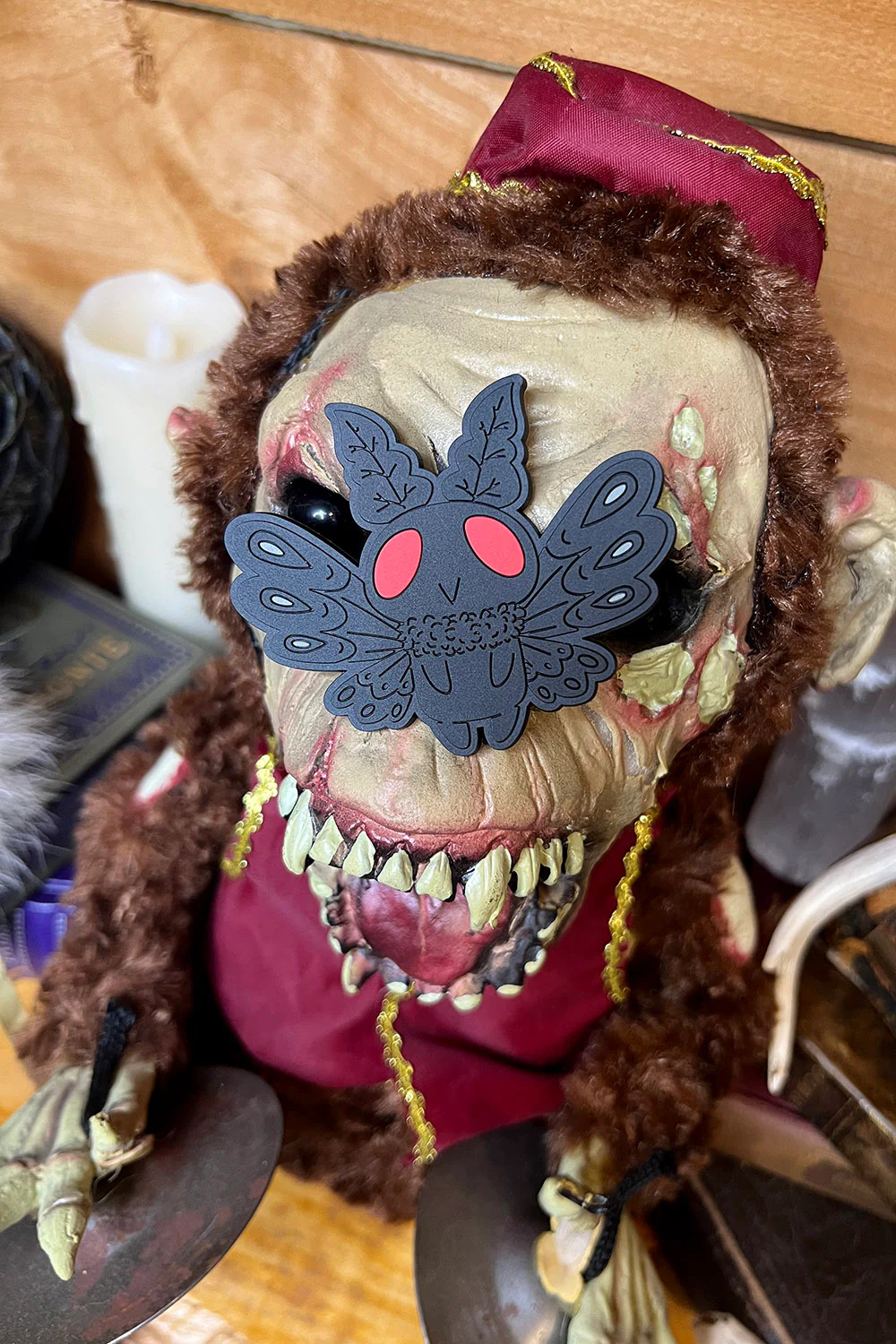 Mothman Rubber Magnet - Image 3