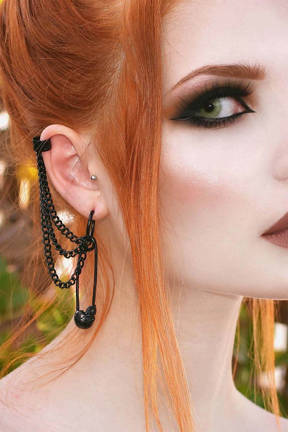 Noir Earrings [Black]