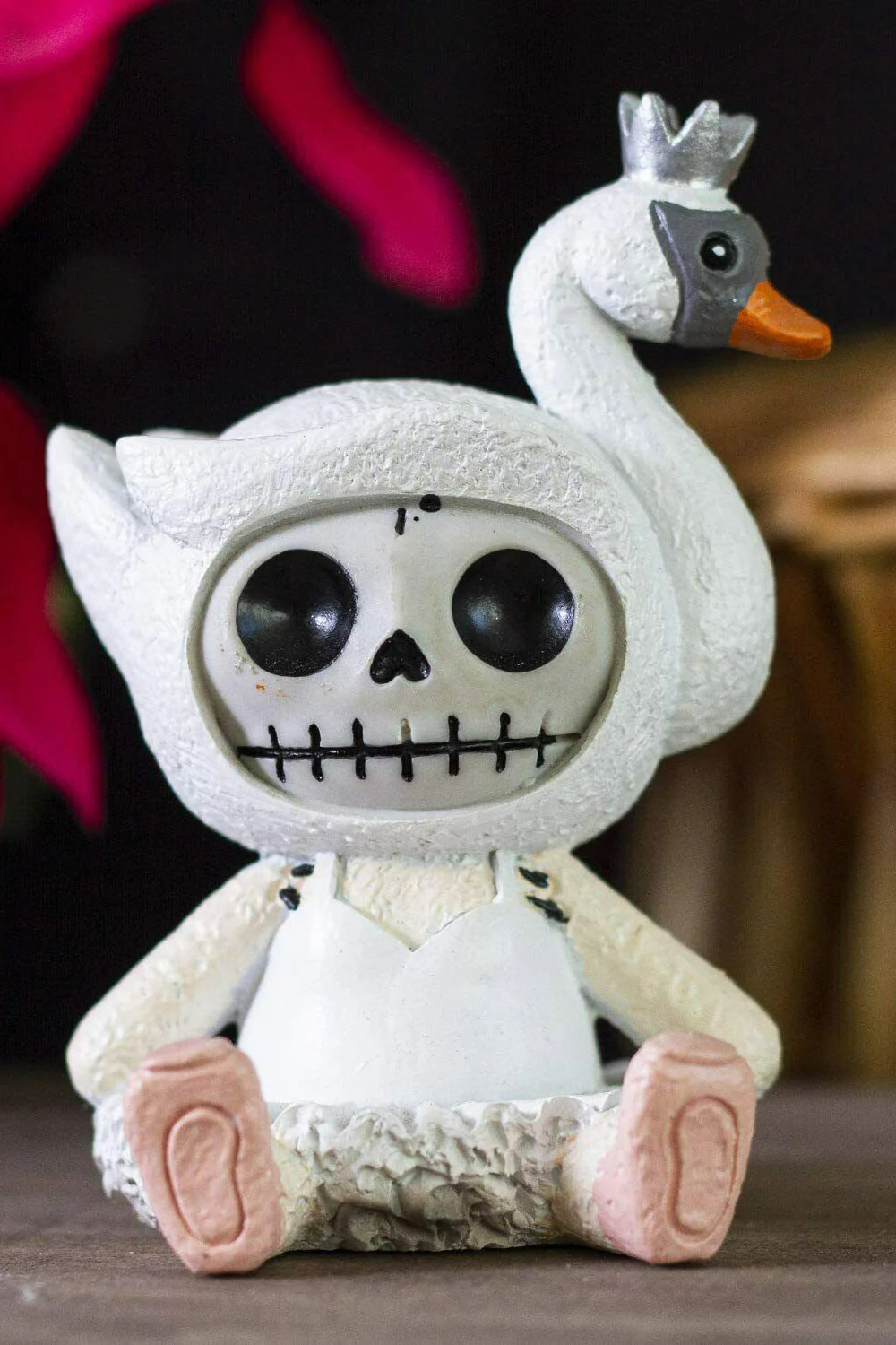 Odette the Swan Statue - Image 7
