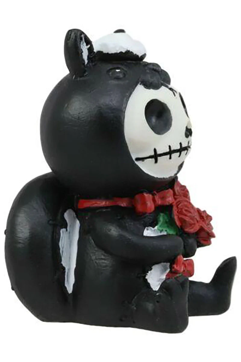 Odo the Skunk Statue - Image 4