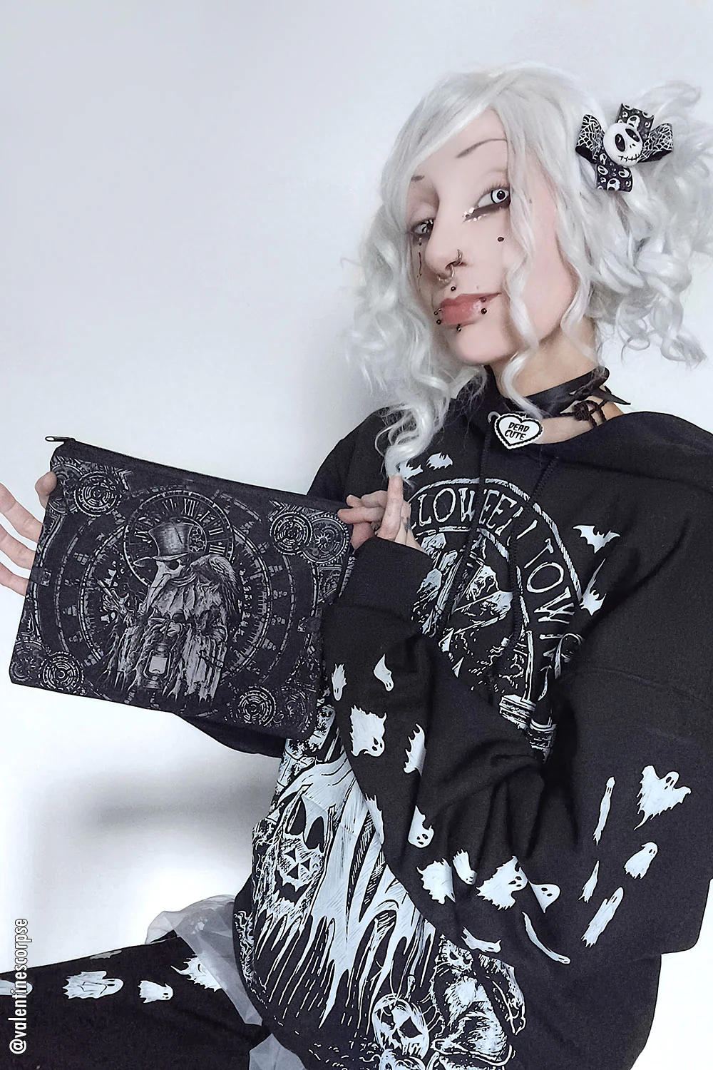 Plague Doctor Makeup Bag - Image 7