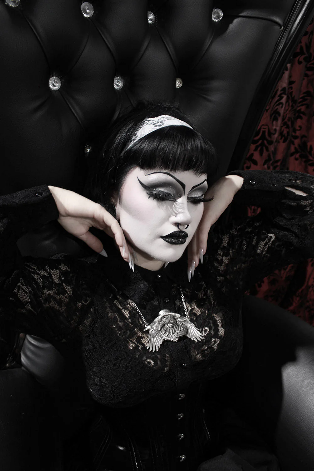 Plague Doctor Necklace [Mother of Hades x VampireFreaks] - Image 3