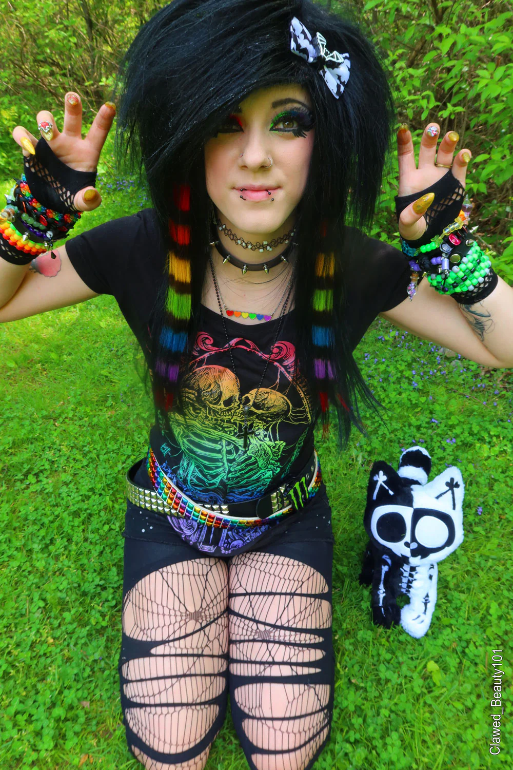 Pride Skeleton Love T-shirt [RAINBOW] - Image 10