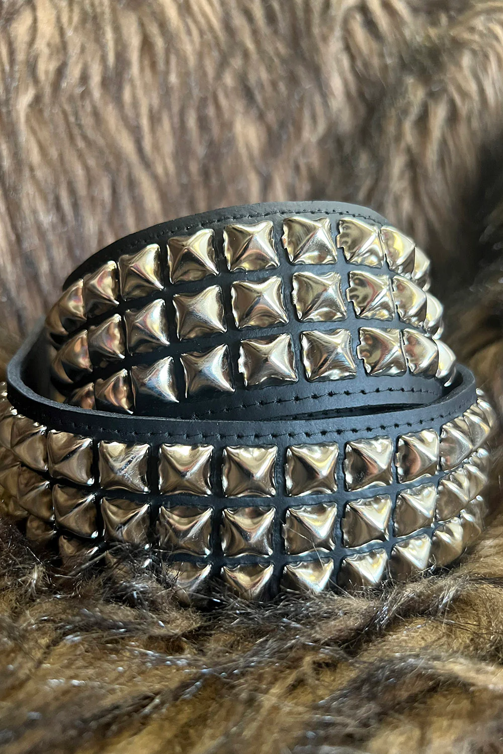 Pyramid Studded Guitar Strap - Image 2
