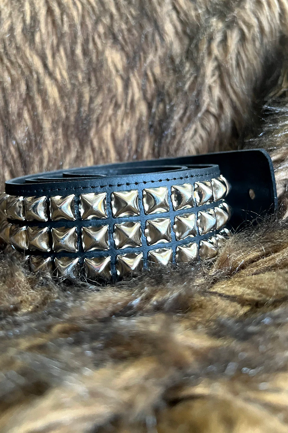 Pyramid Studded Guitar Strap - Image 4