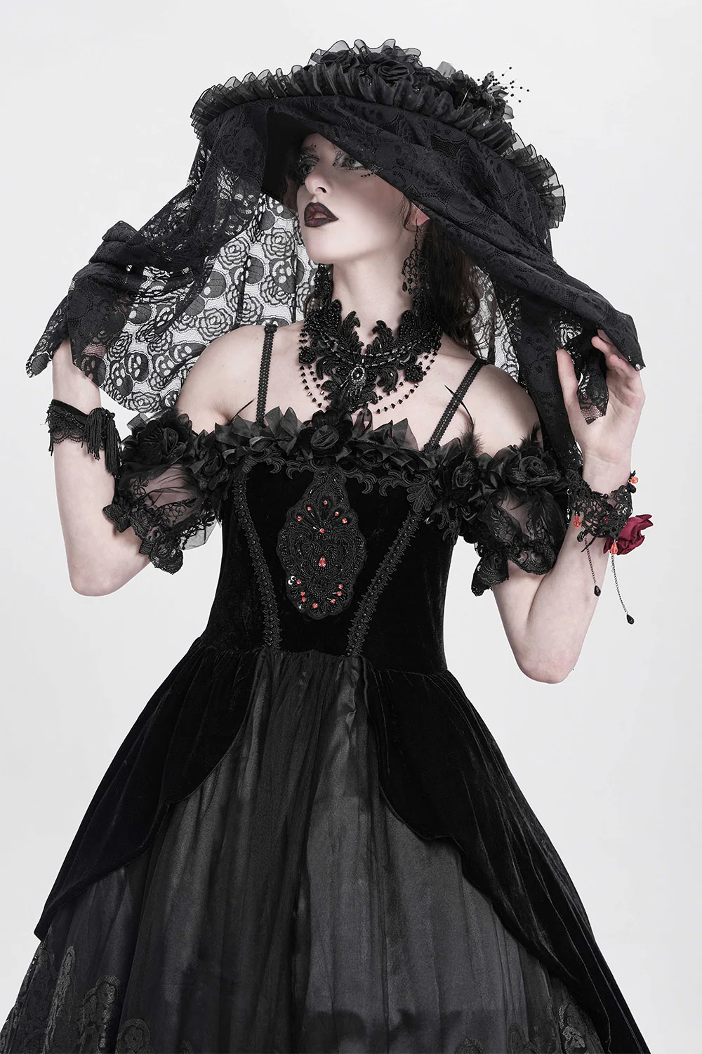 Rosegarden Funeral Veiled Hat - Image 2