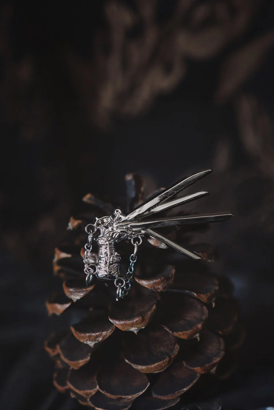 Scissorhands Enamel Pin - Image 2