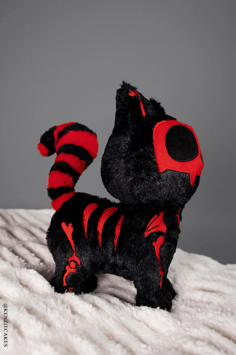 Skelekitty Plush Toy [Red Bones Limited Edition] - Image 4