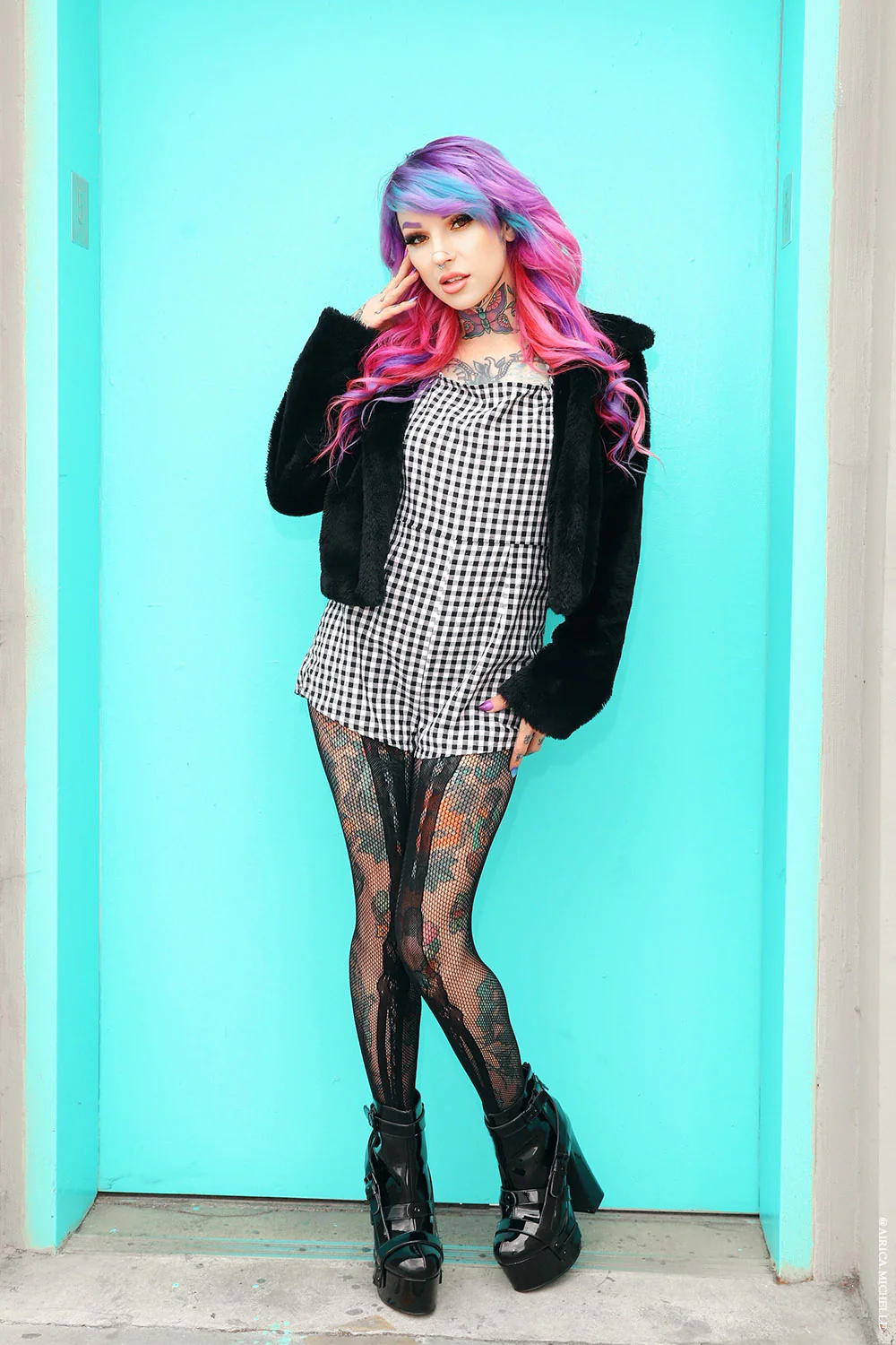 Skeleton Fishnet Tights - Image 5