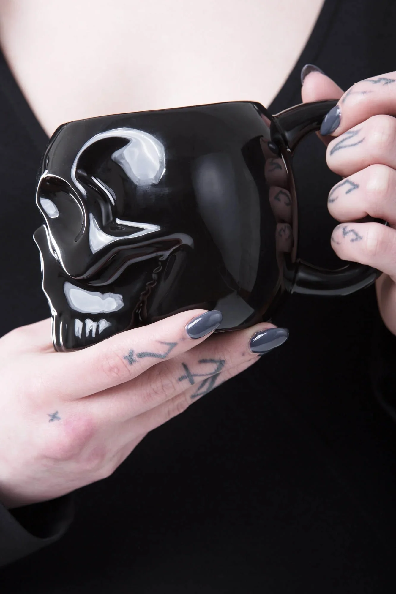 Skull Mug [B] - Image 8