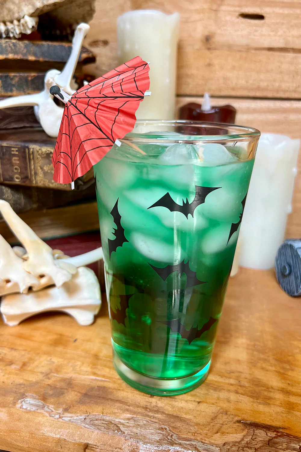 Spooky Cocktail Umbrellas [ORANGE SPIDERS]