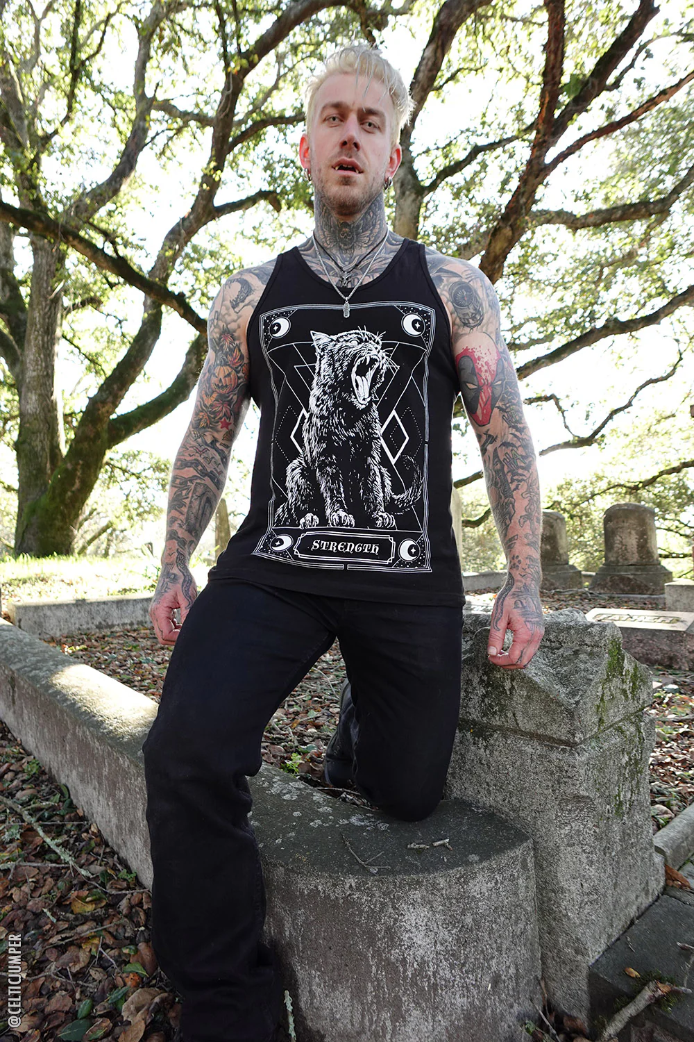Strength Kitty Tarot T-shirt - Image 8