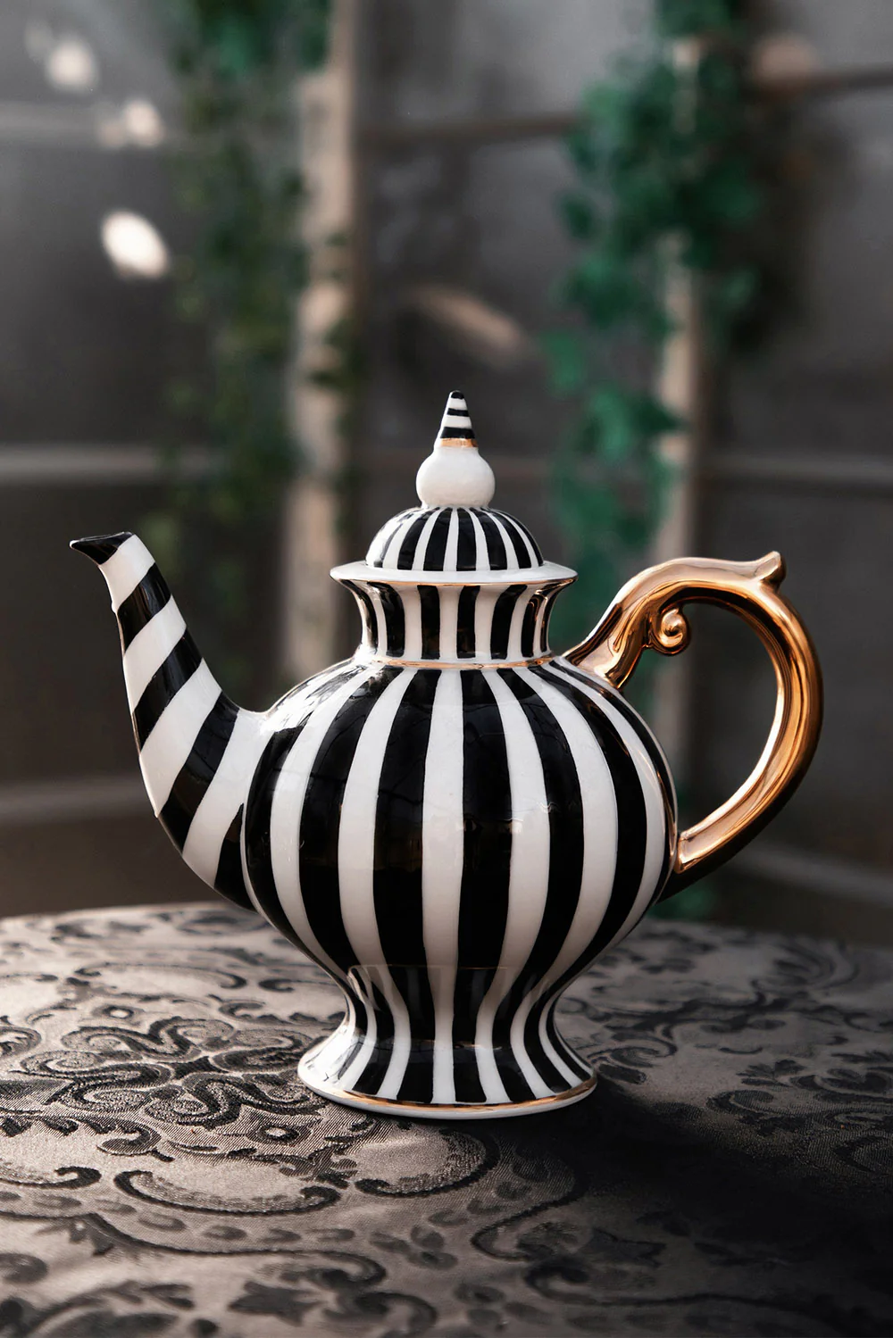 Teapot | Grim & Ghostly Teapot - Image 3