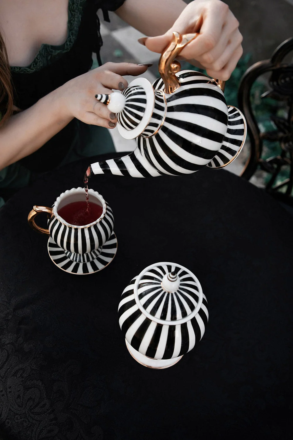 Teapot | Grim & Ghostly Teapot - Image 6