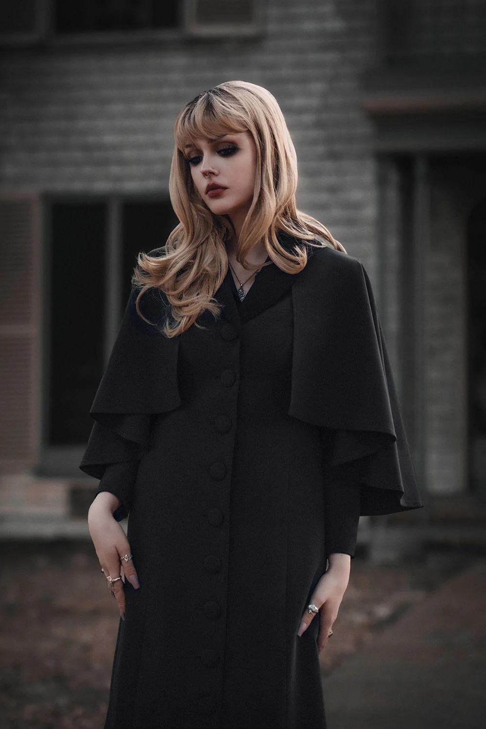 The Full Length Nevermore Caped Coat [BLACK] - Image 3