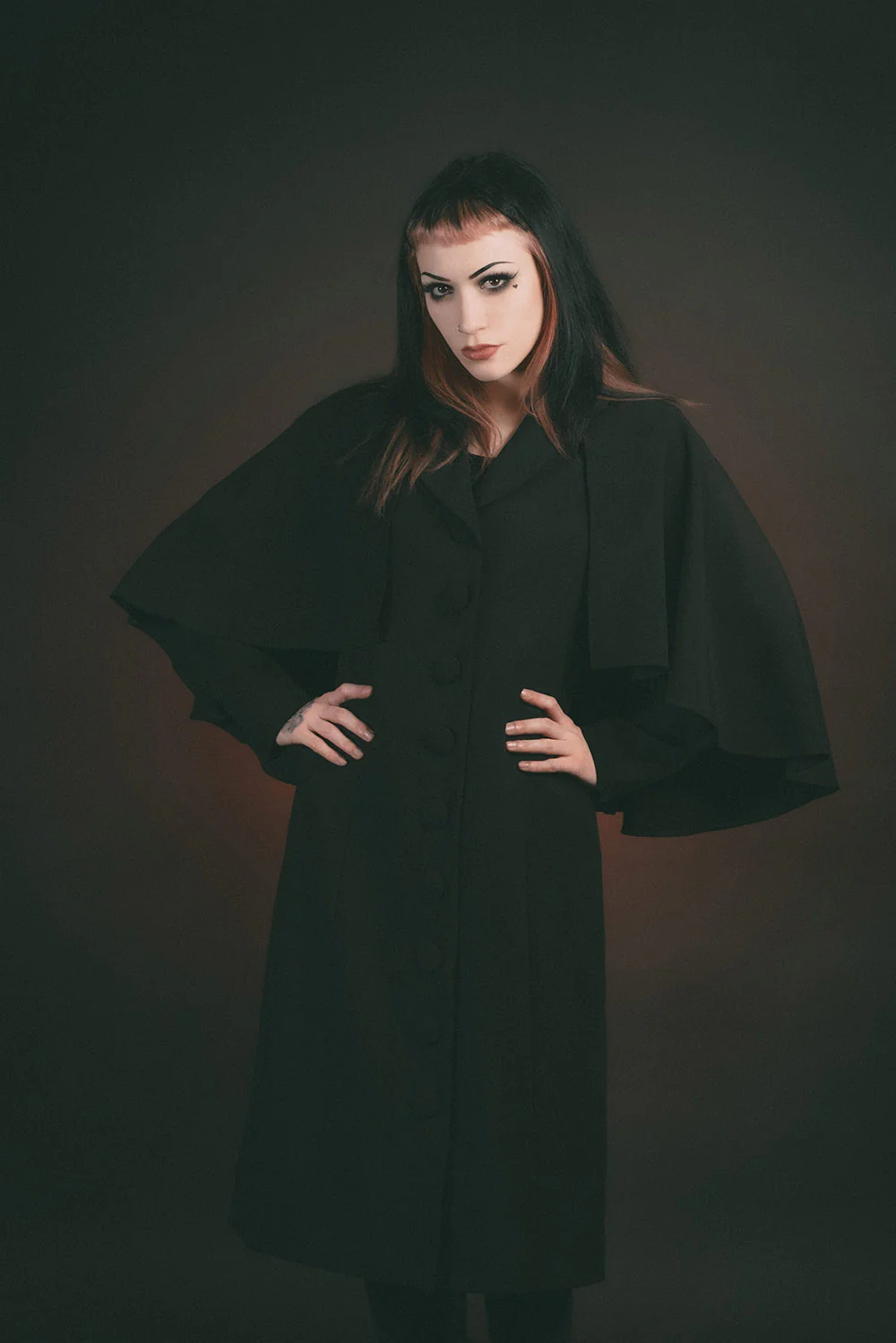 The Full Length Nevermore Caped Coat [BLACK] - Image 4