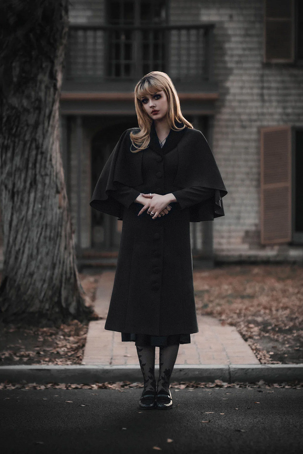 The Full Length Nevermore Caped Coat [BLACK] - Image 7