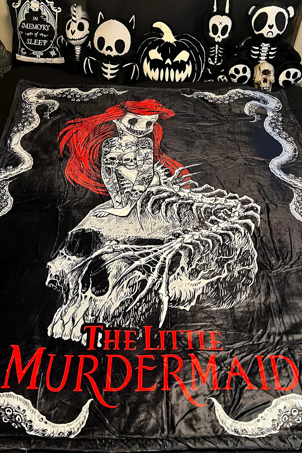 The Little Murdermaid Throw Blanket - Image 4