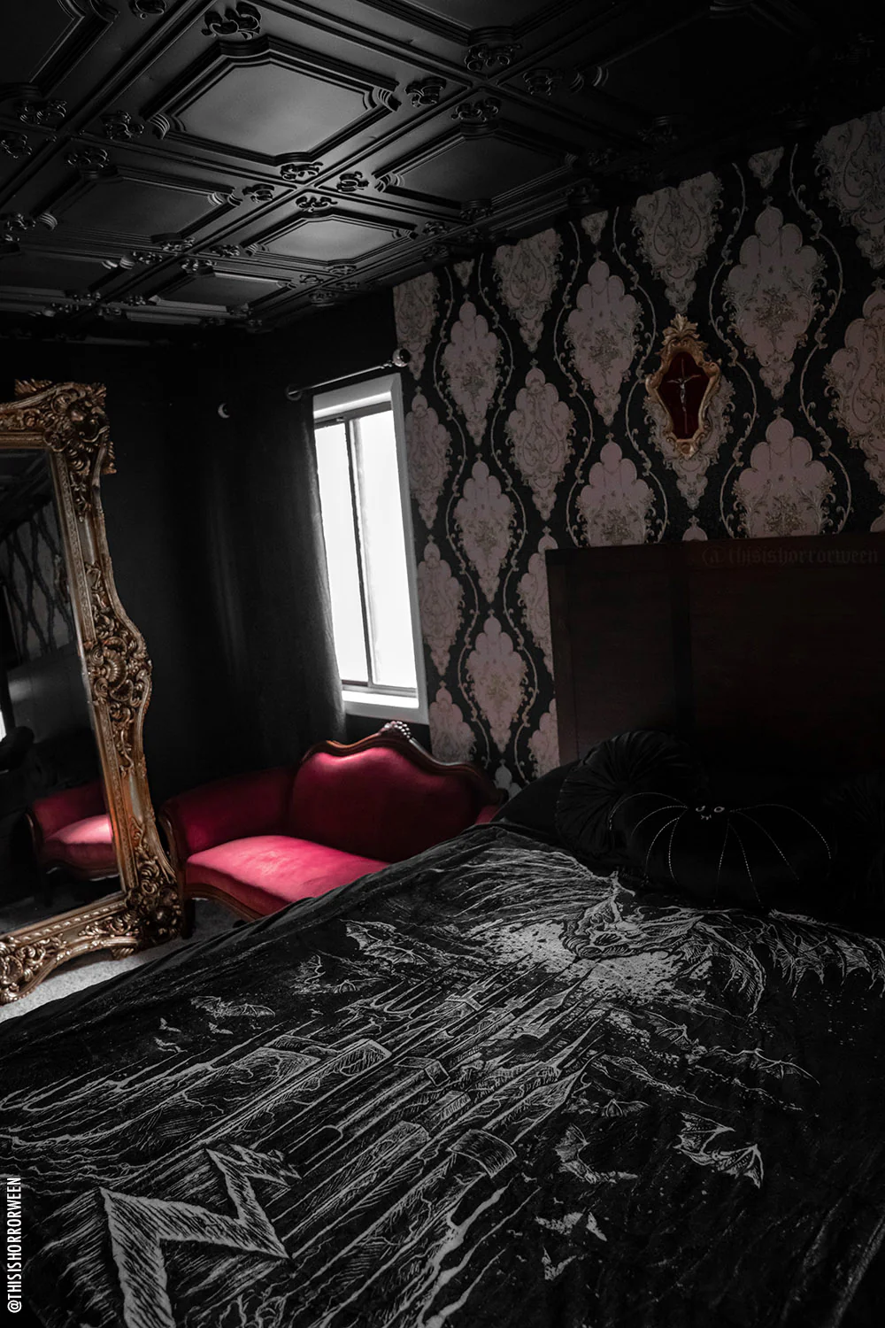 Vampire Castle Throw Blanket - Image 2