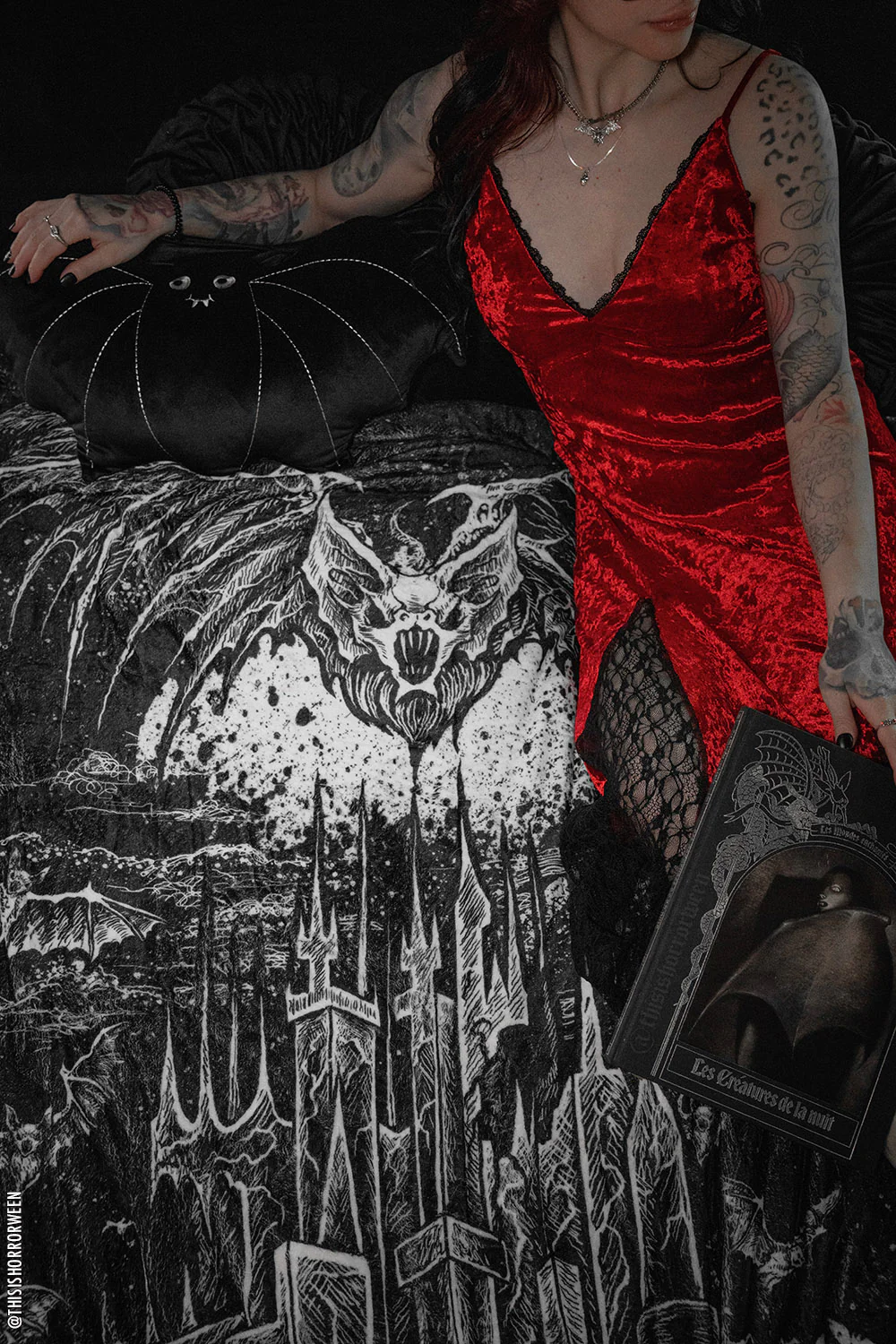 Vampire Castle Throw Blanket - Image 3