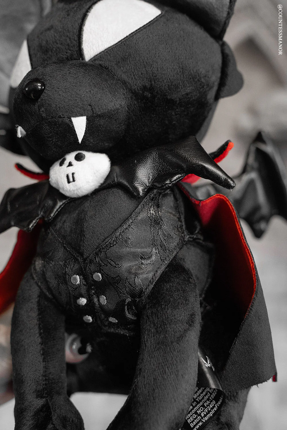 Vampire Kitty Plush Toy - Image 3
