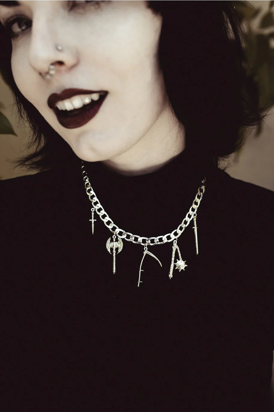 Van Helsing Necklace - Image 2