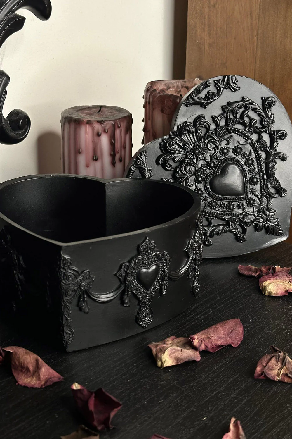 Vanity Valentine Heart Shaped Box - Image 2