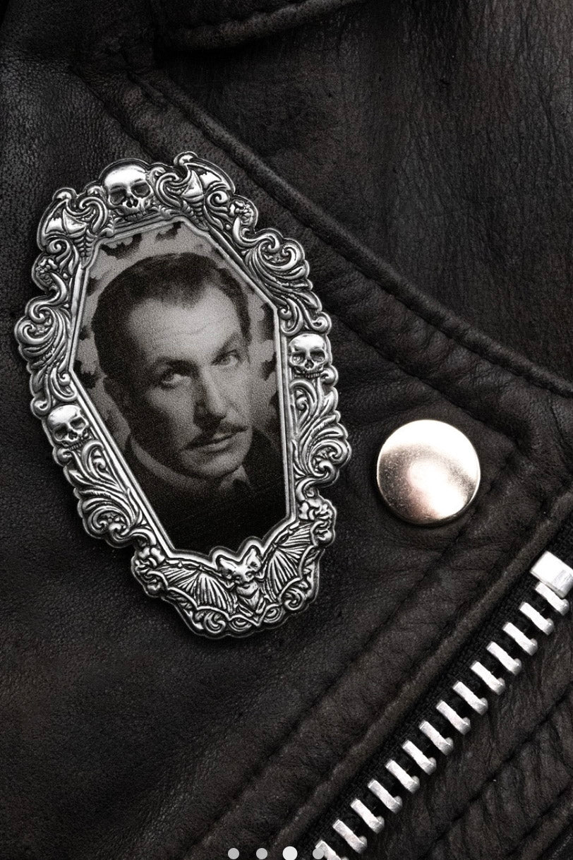 Vincent Price Gothic Frame Enamel Pin - Image 3