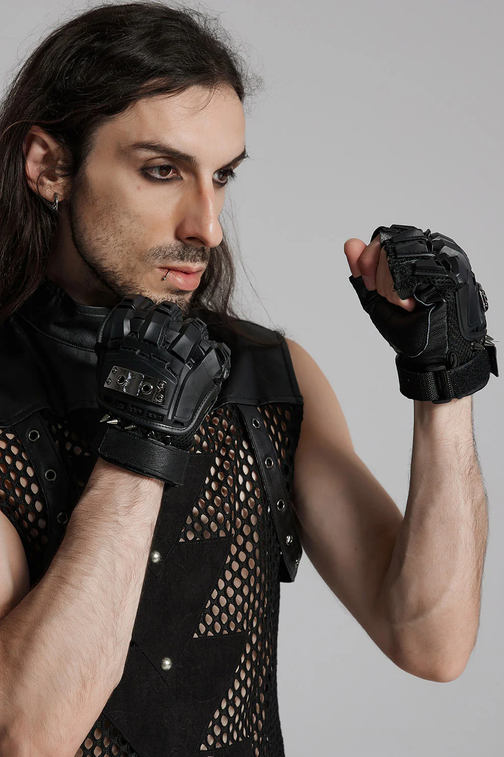 Wasteland Spiked Fingerless Gloves - Image 4