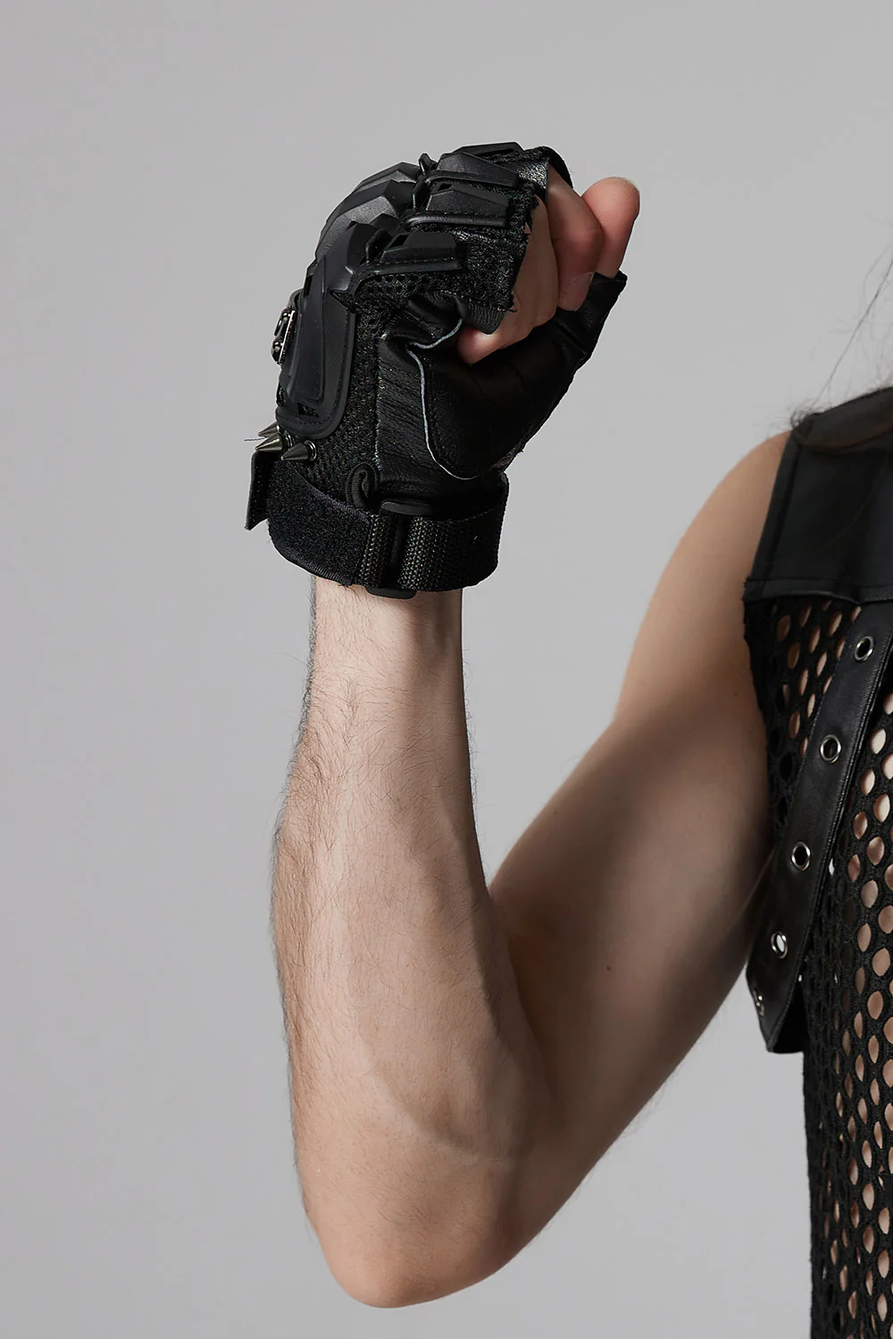Wasteland Spiked Fingerless Gloves - Image 6