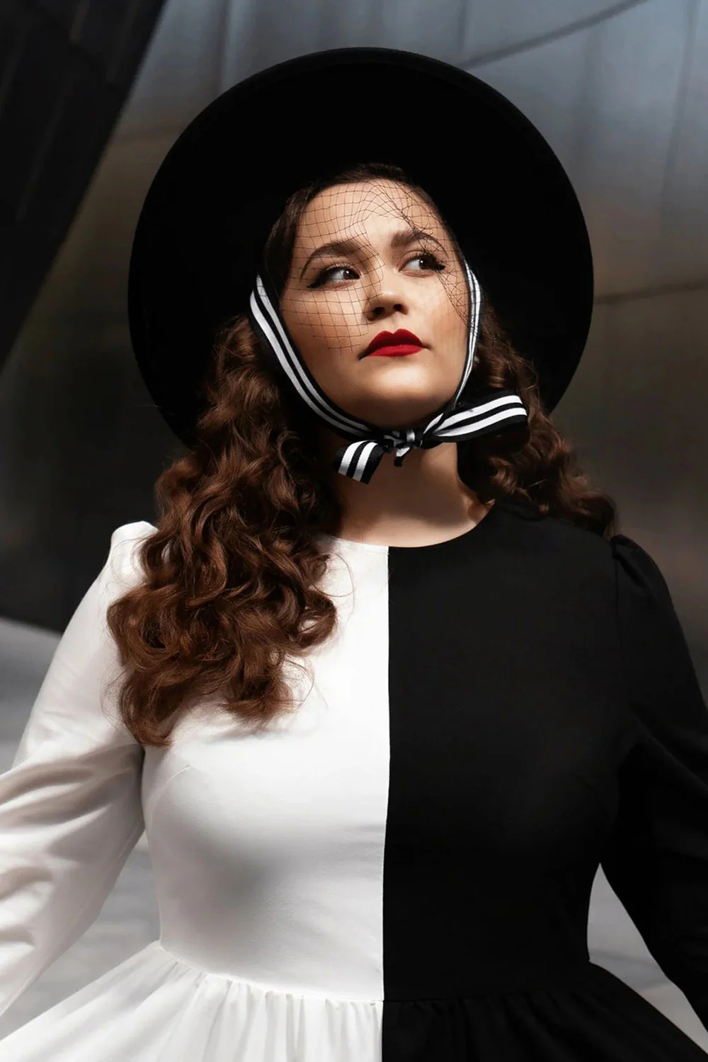 White Nightmare Veiled Hat - Image 3
