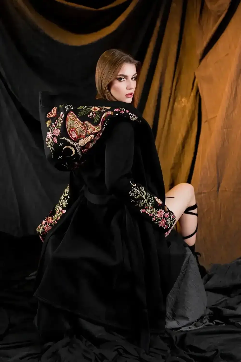 Wilderwood Hoodie - Image 12