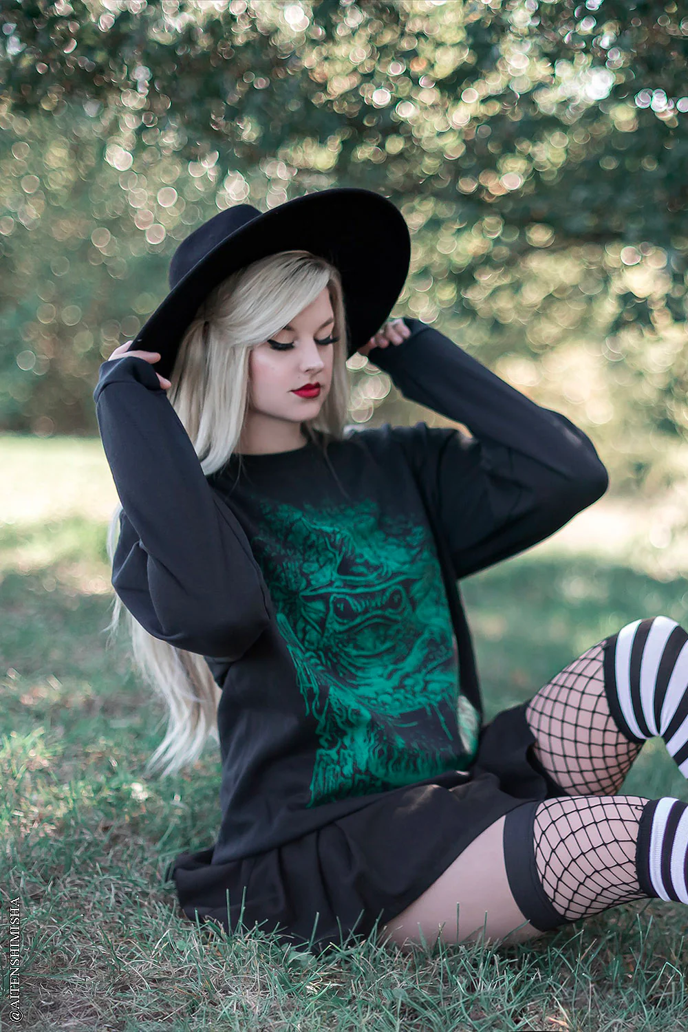 Witch Toad Sweatshirt - Image 7